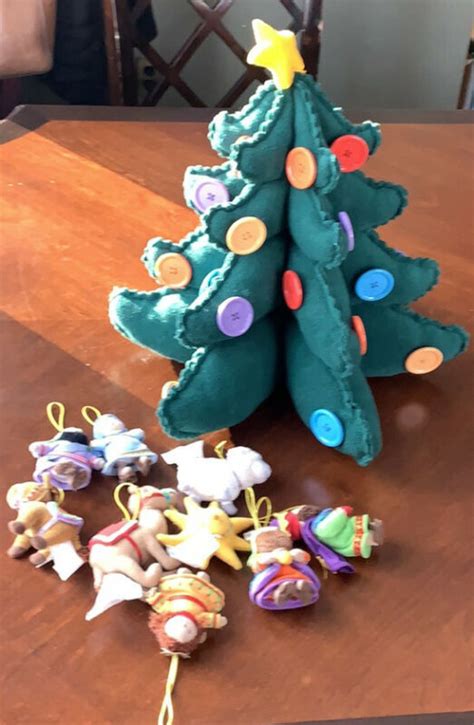 Hallmark Keepsake Kids Felt Plush Christmas Tree With 9 Ornaments