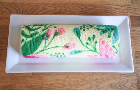 FREE Patterned Roll Cake Recipe + Tutorial - On Bluprint | Craftsy