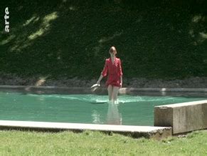 APRES UN REVE NUDE SCENES AZNude