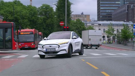 Ford First Driving Schools Test Electric Drive With Mach E Electromobility E Mobility