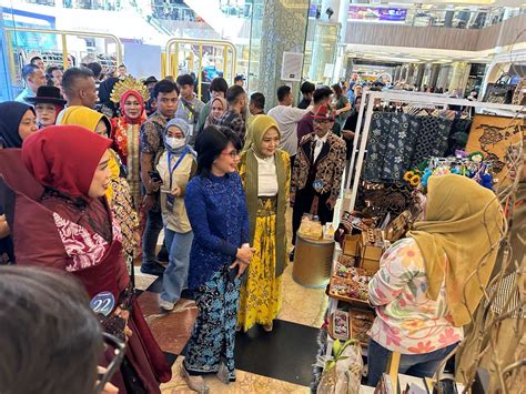 Promosikan Batik Kabupaten Bogor Pj Ketua Dekranasda Bawa Batik