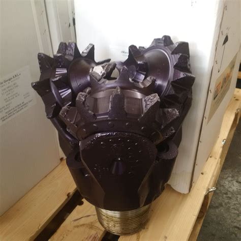 Universal Drilling Technique - Roller cone drilling bits, downhole