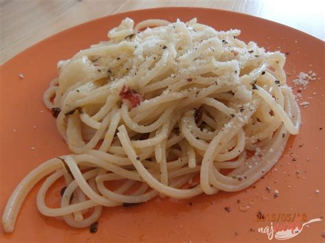 Spaghetti Aglio Olio E Peperoncino Najlep Recept Na Prav Taliansk 390