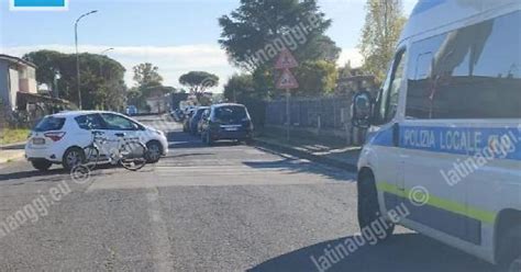 Investita In Bici Da Un Auto Soccorsa Una Donna Latina Oggi