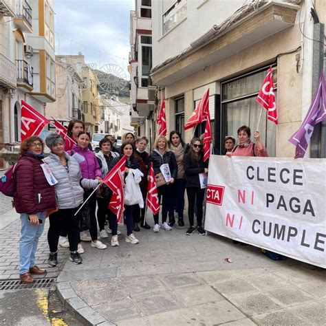 Las trabajadoras de Ayuda a Domicilio continúan en huelga Mencía