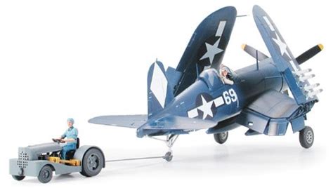 Modelo Escala Vought F U D Corsair W Moto Tug Fuerza Aerea De