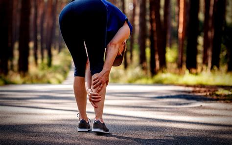 Calf Muscle Tear Symptoms Causes How To Recover Fast