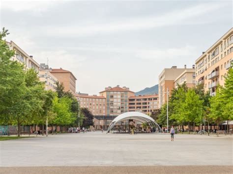 Locales O Naves En Rochapea Pamplona Iru A Idealista