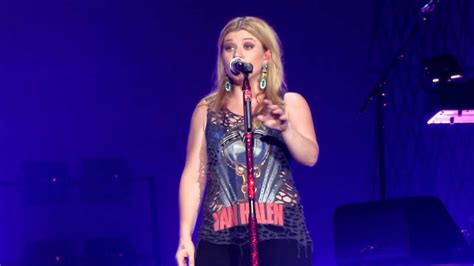 Kelly Clarkson Catch My Breath Live In London 2012 Youtube