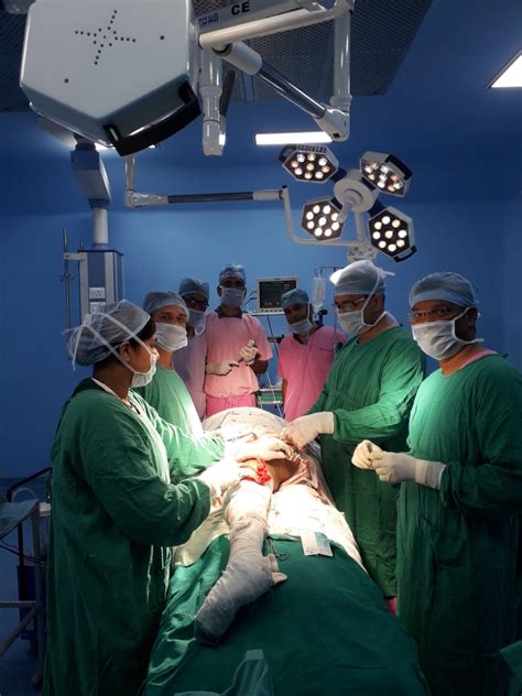 Successful Hip Transplant Of 70 Year Old Woman In District Hospital जिला चिकित्सालय में 70