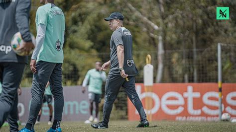 El fogueo internacional que respalda el éxito de Efraín Juárez en el