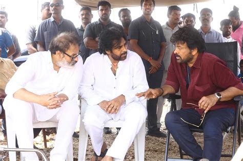 Chiranjeevi Donates Rs Cr To Pawan Kalyan For Jana Sena Party