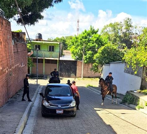 Pnc El Salvador On Twitter Nuestra Polic A Montada Verifica Que Los