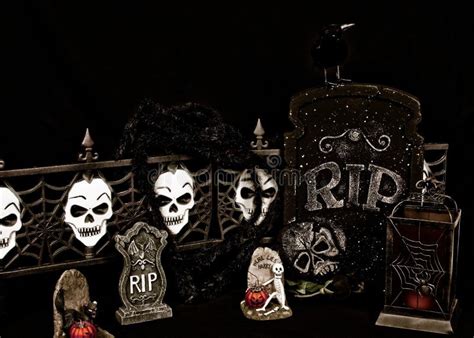 Scary Halloween Graveyard Royalty Free Stock Images - Image: 16020209