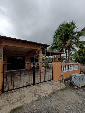 Laman Luas Teres Setingkat Taman Batu Hitam Kuantan House For Sale