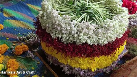 బతుకమ్మ పేర్వడం Making Of Bathukamma Bathukamma Making With Flowers Saddula Bathukamma