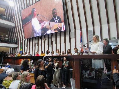 Desembargadora Cynthia Maria Pina Resende Faz Seu Primeiro Ato Como