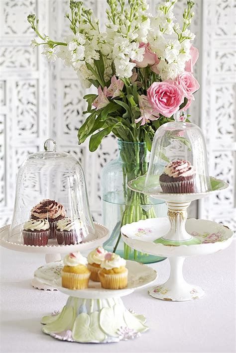 DIY Cupcake Stand - Beautiful Wedding And Party Design! - shabbyfufu.com