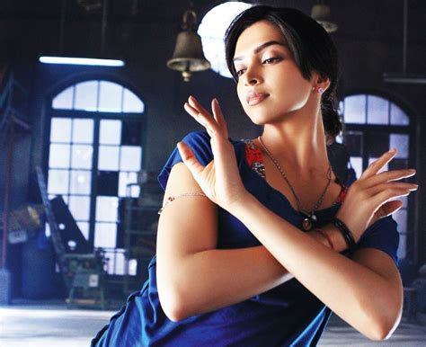 Deepika Padukone Indian Film Actress Model Bollywood Babe Wallpapers HD Desktop