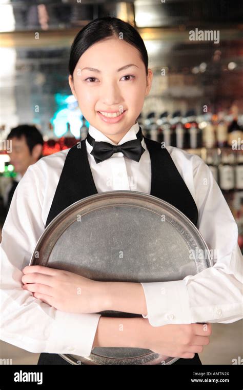 Japanese Waitress Hi Res Stock Photography And Images Alamy