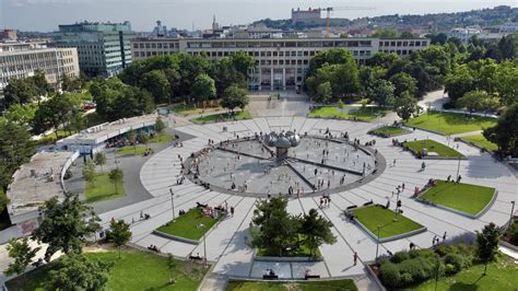 Freedom Square - water playground | Places | Visit Bratislava