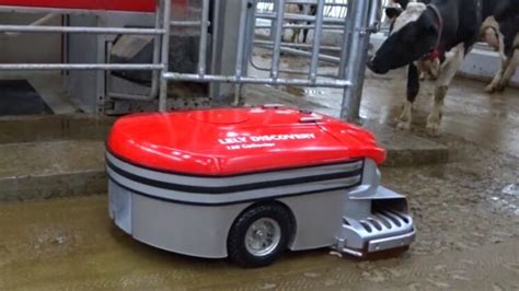 Lely Discovery Manure Robot For Dense Barn Floors