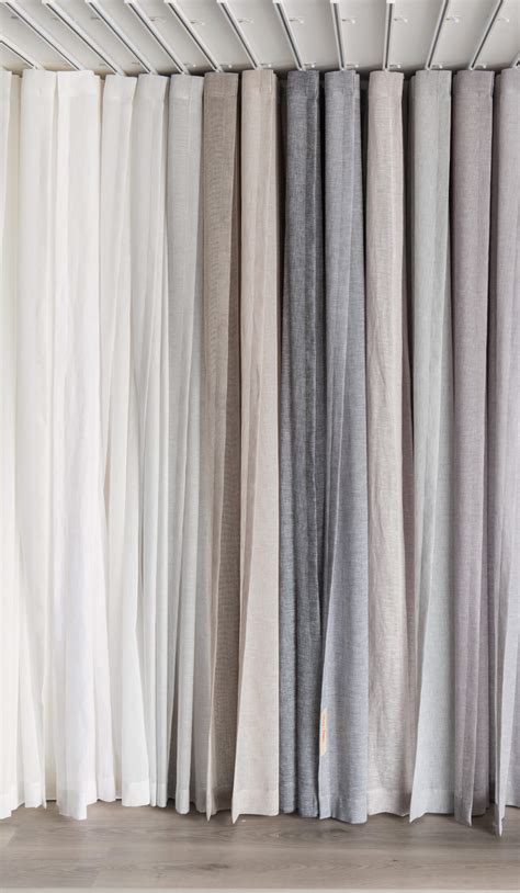 Explore Custom Blinds Melbourne – Book Your Showroom Visit Today!