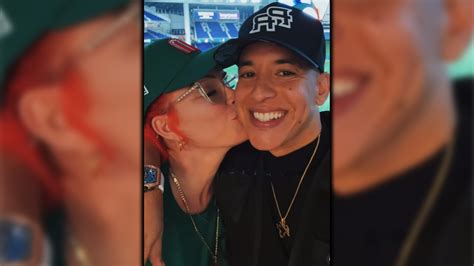 VIDEO Con romántico mensaje Daddy Yankee celebró el aniversario 28