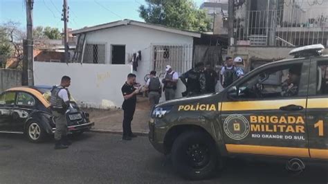 Quatro pessoas são mortas a tiros dentro de casa em Porto Alegre Rio