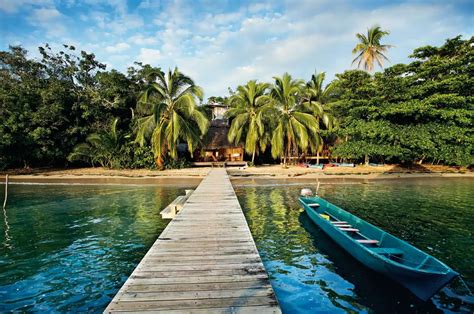 ISLA BOCAS DEL TORO AGUAS CRISTALINAS DEL CARIBE PANAMEÑO