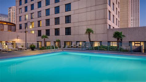 Amenities & Services | Hilton New Orleans Riverside Downtown Hotel