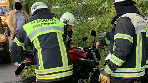 Motorradfahrer Verliert Kontrolle Bike Landet Im Starzelbach