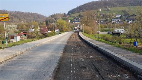 Fahrbahndeckenerneuerung L Schneider Bau