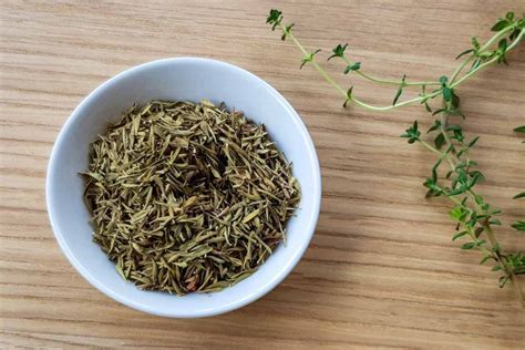 How to Dry Thyme | The Kitchen Herbs