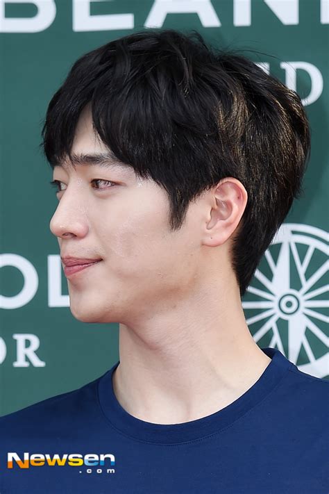 포토엔hd 서강준 ‘옆모습도 조각이네 손에 잡히는 뉴스 눈에 보이는 뉴스 뉴스엔