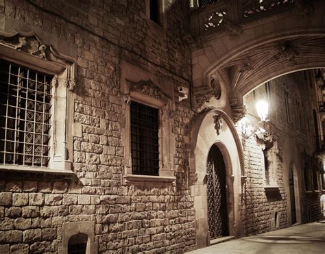 Barcelona at Night: the Magical Ciutat Vella