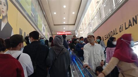 Bogor Trade Mall Sesak Pengunjung Jelang Lebaran Begini Kondisinya