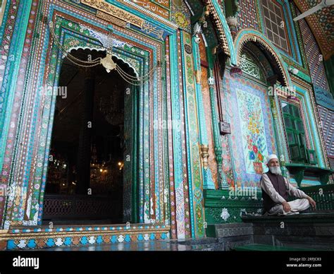 Khanqah E Moula Mosque Hi Res Stock Photography And Images Alamy