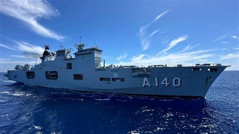 Marinha do Brasil envia o maior navio de guerra da América Latina para