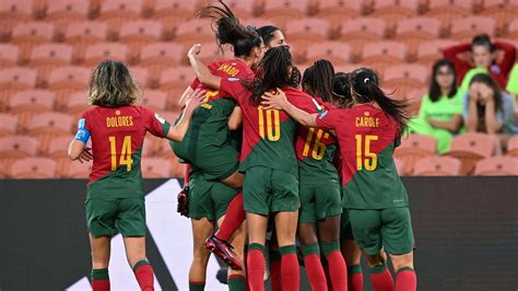 Histórico Portugal vence Camarões e qualifica se pela primeira vez