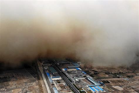 Sandstorm Sweeps Across Northern Part Of China Chinadaily Cn