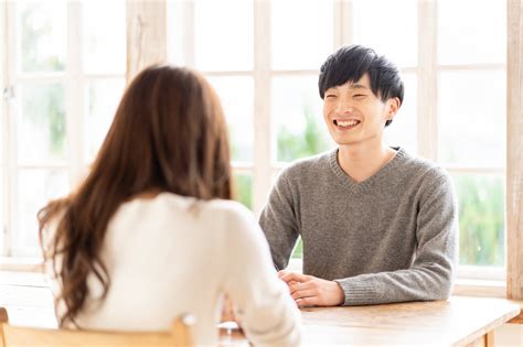 20代前半で結婚する人の特徴3選【離婚率／学生時代から付き合って結婚】