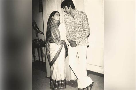 Amitabh Bachchan Amitabh Bachchan Pens Note On His 50th Wedding