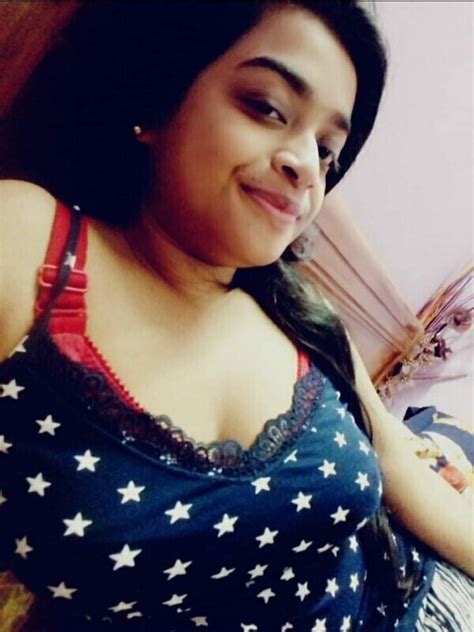 Sexy Bengali Girl Full Nude Enjoying With BF Pic S Videos Desi Old Videos HD SD DropMMS