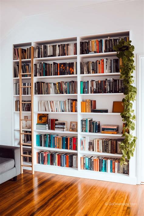 21 Full-Wall Bookshelves That Look Amazing | GoDownsize