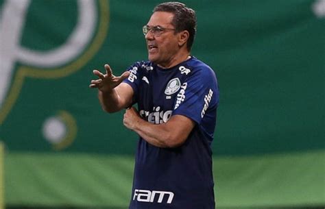 Vanderlei Luxemburgo Deixa O Comando Do Palmeiras Depois De Derrota