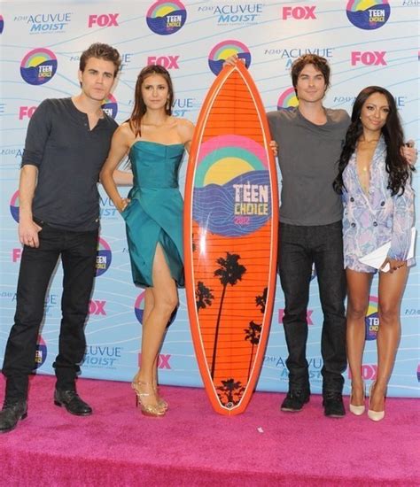 Gambar Foto Paul Wesley Nina Dobrev Ian Somerhalder Dan Katerina