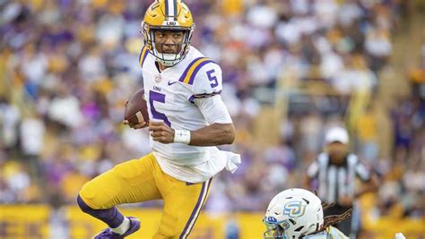 Daniels starts quick, LSU rolls past Southern, 65-17