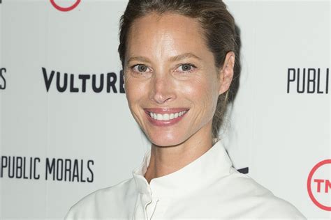 Christy Turlington Reveals The Moment She Knew She Had To Give Up Smoking Newbeauty