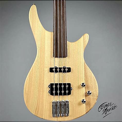 Stagg SBF 40 Fretless Fusion Bass 2022 Natural Reverb